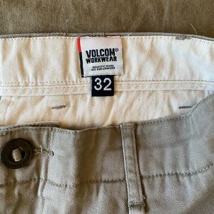 Men’s Volcom Workwear khaki pants